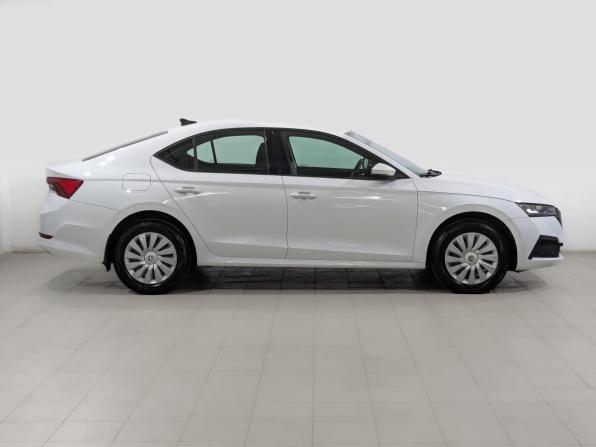 Skoda Octavia IV (A8) с пробегом 2021 года, цена 1 900 000 рублей, 167210 км, лифтбек, Автокод Объявления