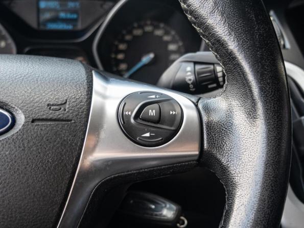 Ford Focus III с пробегом 2012 года, цена 890 000 рублей, 208683 км, седан, Автокод Объявления