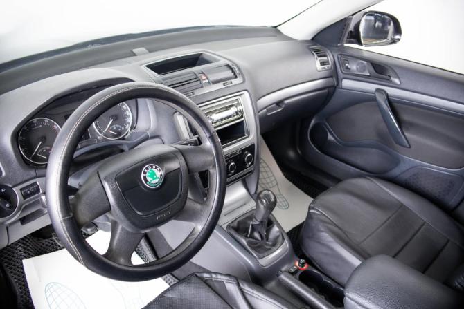 Skoda Octavia II (A5) Рестайлинг с пробегом 2011 года, цена 949 000 рублей, 268256 км, лифтбек, Автокод Объявления