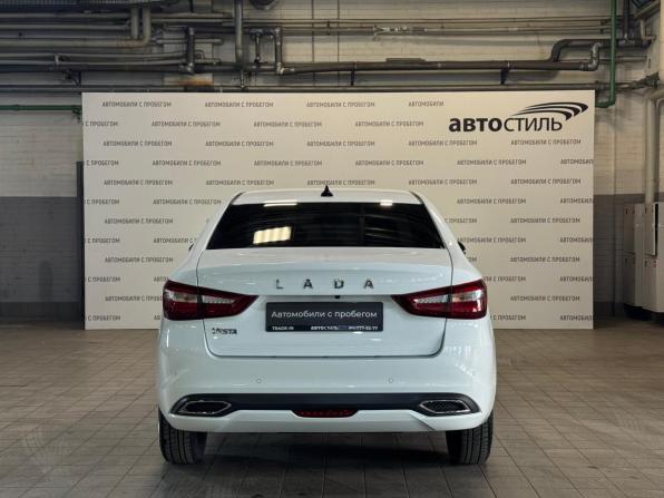Lada (ВАЗ) Vesta I Рестайлинг (NG) с пробегом 2024 года, цена 1 259 000 рублей, 31700 км, седан, Автокод Объявления