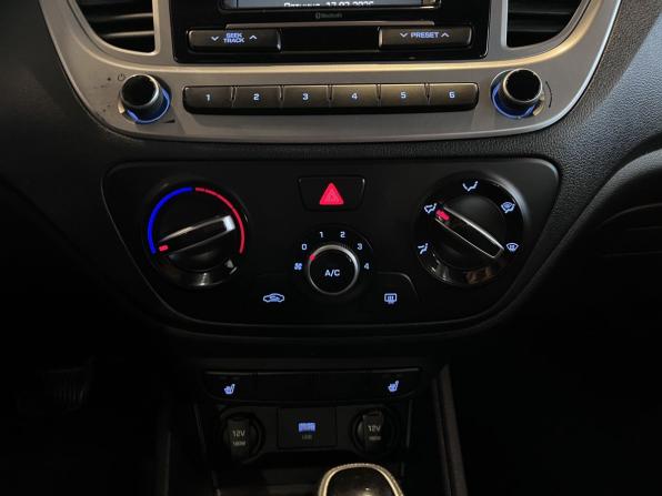 Hyundai Solaris II Рестайлинг с пробегом 2022 года, цена 1 600 000 рублей, 112591 км, седан, Автокод Объявления