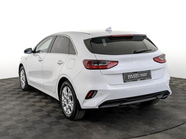 Kia Ceed III Рестайлинг с пробегом 2022 года, цена 2 270 000 рублей, 65392 км, хэтчбек, Автокод Объявления