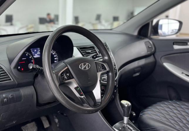 Hyundai Solaris I с пробегом 2011 года, цена 639 000 рублей, 283500 км, седан, Автокод Объявления