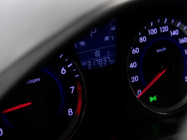 Hyundai Solaris I с пробегом 2012 года, цена 528 000 рублей, 317822 км, хэтчбек, Автокод Объявления