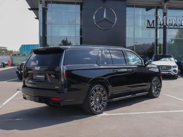 Cadillac Escalade V с пробегом 2021 года, цена 11 700 000 рублей, 27945 км, внедорожник, Автокод Объявления