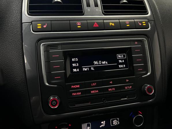 Volkswagen Polo V Рестайлинг с пробегом 2020 года, цена 1 450 000 рублей, 100220 км, седан, Автокод Объявления