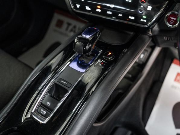 Honda Vezel I с пробегом 2014 года, цена 1 420 000 рублей, 116571 км, внедорожник, Автокод Объявления