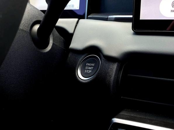 Новый Toyota RAV4 VI (XA60) 2026 года, цена 4 680 000 рублей, внедорожник, Автокод Объявления