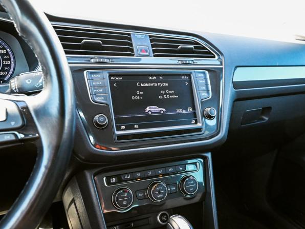 Volkswagen Tiguan II с пробегом 2017 года, цена 2 220 000 рублей, 203434 км, внедорожник, Автокод Объявления