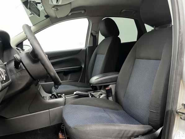 Ford Focus II с пробегом 2006 года, цена 320 000 рублей, 325000 км, хэтчбек, Автокод Объявления