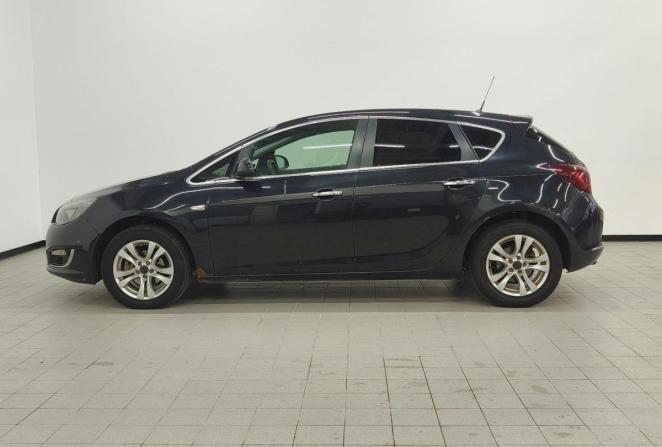 Opel Astra J Рестайлинг с пробегом 2013 года, цена 549 000 рублей, 198050 км, хэтчбек, Автокод Объявления