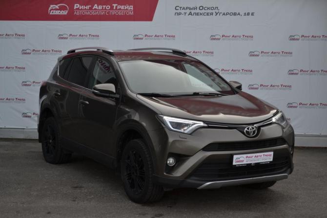 Toyota RAV4 IV (XA40) Рестайлинг с пробегом 2017 года, цена 2 590 000 рублей, 174512 км, внедорожник, Автокод Объявления
