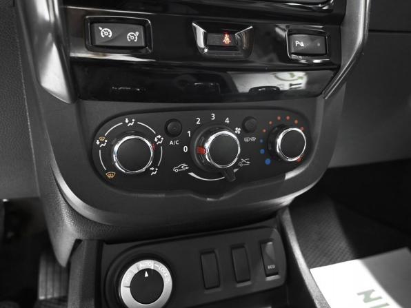 Renault Duster I Рестайлинг с пробегом 2017 года, цена 1 295 000 рублей, 113521 км, внедорожник, Автокод Объявления