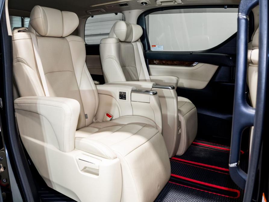 Toyota Alphard III Рестайлинг Чита  - изображение 6