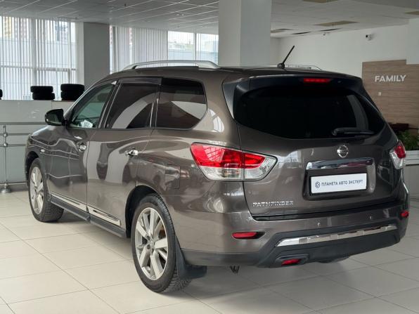 Nissan Pathfinder IV с пробегом 2014 года, цена 1 300 000 рублей, 305954 км, внедорожник, Автокод Объявления