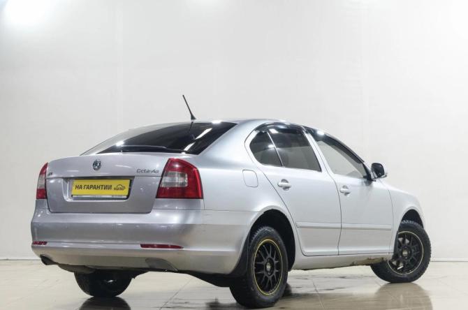 Skoda Octavia II (A5) Рестайлинг с пробегом 2013 года, цена 949 000 рублей, 255000 км, лифтбек, Автокод Объявления