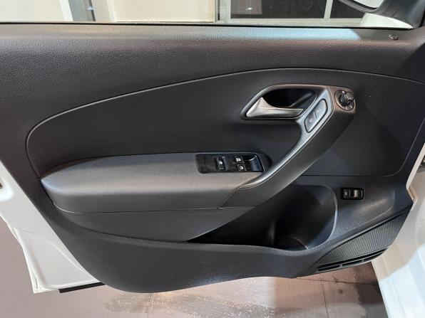 Volkswagen Polo V с пробегом 2014 года, цена 700 000 рублей, 232182 км, седан, Автокод Объявления