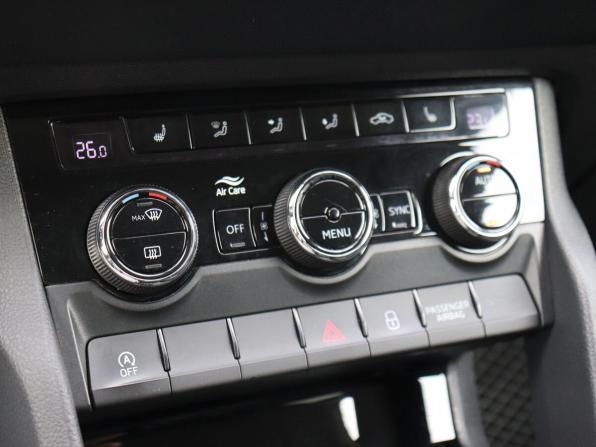 Skoda Karoq I с пробегом 2020 года, цена 2 500 000 рублей, 104736 км, внедорожник, Автокод Объявления