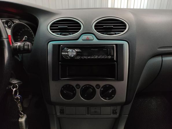 Ford Focus II Рестайлинг с пробегом 2010 года, цена 530 000 рублей, 164546 км, седан, Автокод Объявления