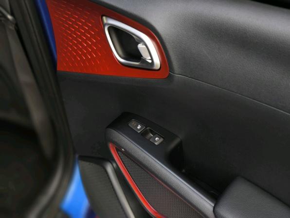 Kia Soul III с пробегом 2020 года, цена 2 150 000 рублей, 54171 км, хэтчбек, Автокод Объявления