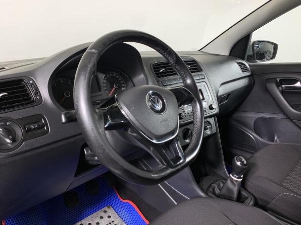 Volkswagen Polo V с пробегом 2015 года, цена 635 000 рублей, 204728 км, седан, Автокод Объявления