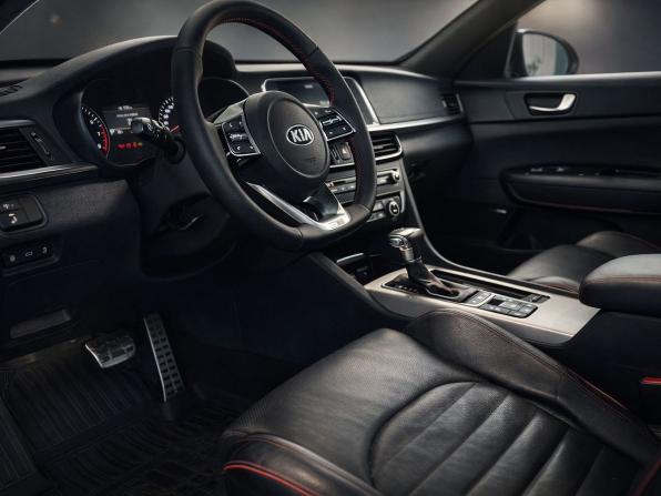 Kia Optima IV Рестайлинг с пробегом 2018 года, цена 2 015 000 рублей, 152000 км, седан, Автокод Объявления