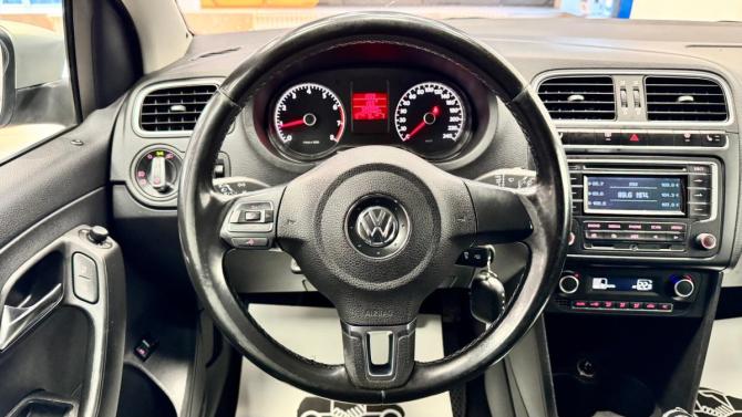 Volkswagen Polo V с пробегом 2014 года, цена 530 000 рублей, 325353 км, седан, Автокод Объявления
