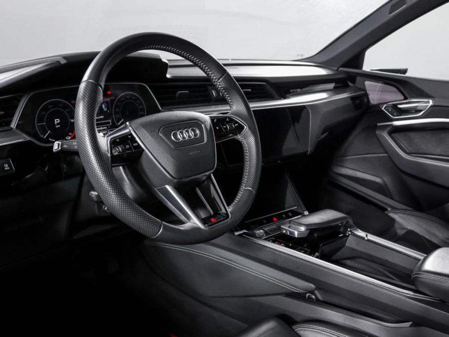 Audi e-tron I Москва  - изображение 14