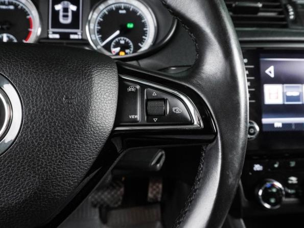 Skoda Octavia III (A7) Рестайлинг с пробегом 2019 года, цена 1 846 000 рублей, 92396 км, лифтбек, Автокод Объявления