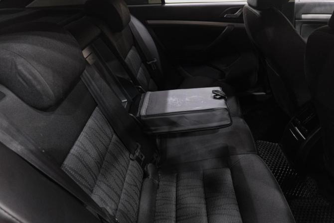 Skoda Octavia II (A5) Рестайлинг с пробегом 2012 года, цена 499 000 рублей, 370000 км, лифтбек, Автокод Объявления
