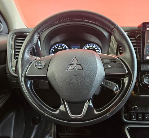 Mitsubishi Outlander III Рестайлинг 3 с пробегом 2019 года, цена 1 995 000 рублей, 135544 км, внедорожник, Автокод Объявления