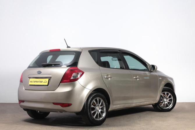 Kia Ceed I Рестайлинг с пробегом 2010 года, цена 649 000 рублей, 301121 км, хэтчбек, Автокод Объявления
