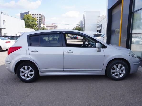 Nissan Tiida I Рестайлинг с пробегом 2010 года, цена 650 000 рублей, 216297 км, хэтчбек, Автокод Объявления