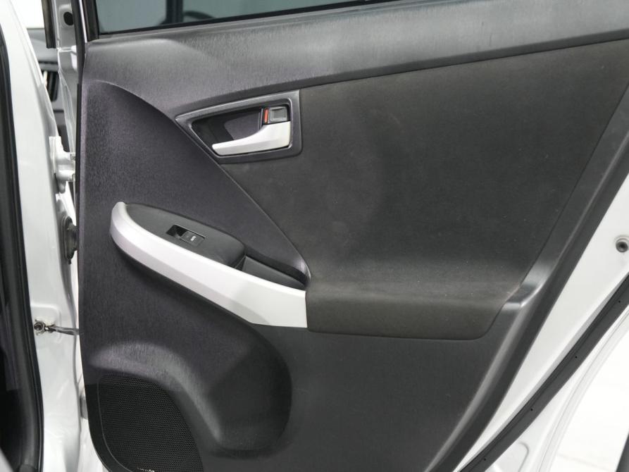 Toyota Prius III Рестайлинг (XW30) Новосибирск  - изображение 10