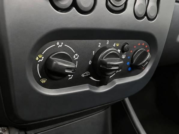 Renault Logan I Рестайлинг с пробегом 2013 года, цена 199 000 рублей, 125000 км, седан, Автокод Объявления