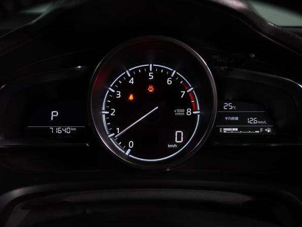 Mazda Axela III Рестайлинг с пробегом 2017 года, цена 1 699 000 рублей, 71640 км, седан, Автокод Объявления