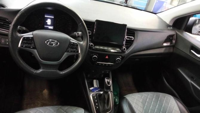 Hyundai Solaris II Рестайлинг с пробегом 2021 года, цена 1 650 000 рублей, 104570 км, седан, Автокод Объявления