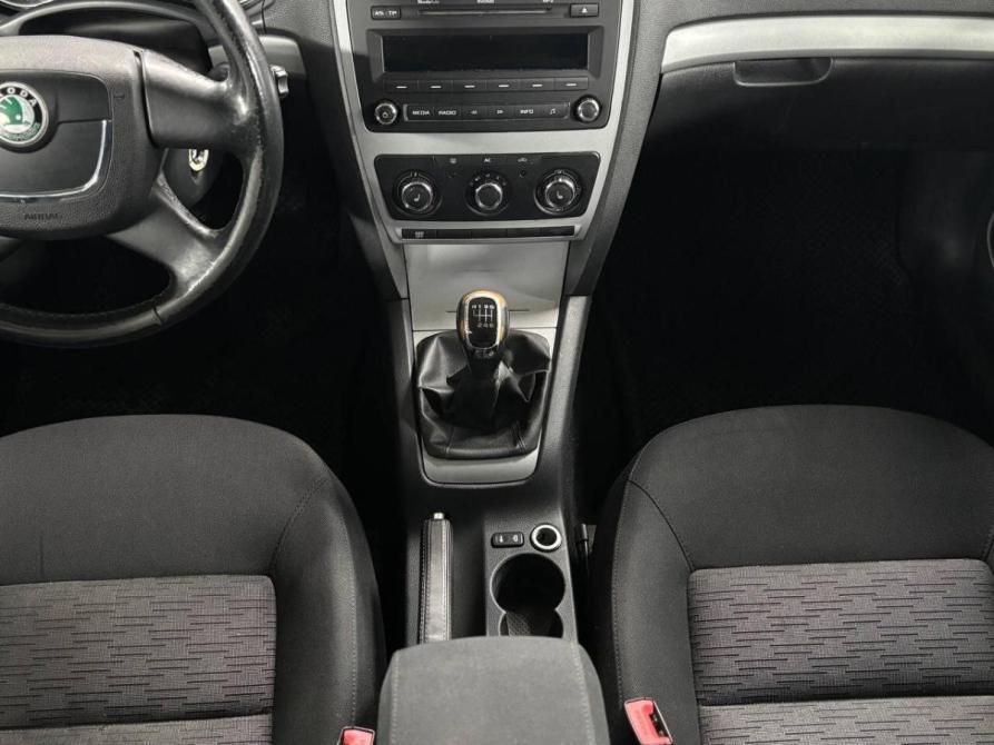 Skoda Octavia II (A5) Рестайлинг Санкт-Петербург  - изображение 11