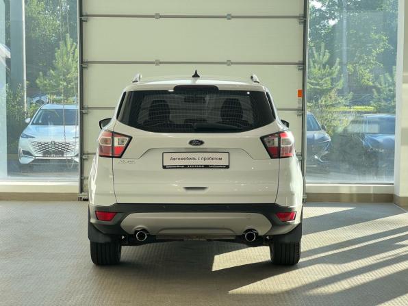 Ford Kuga II Рестайлинг с пробегом 2017 года, цена 1 540 000 рублей, 166000 км, внедорожник, Автокод Объявления