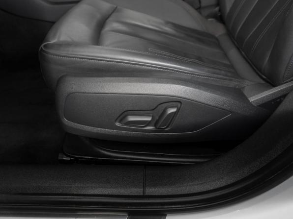 Audi A4 V (B9) Рестайлинг с пробегом 2020 года, цена 3 490 000 рублей, 75577 км, седан, Автокод Объявления