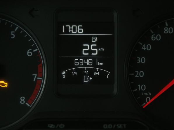 Volkswagen Polo V Рестайлинг с пробегом 2015 года, цена 1 035 000 рублей, 63500 км, седан, Автокод Объявления