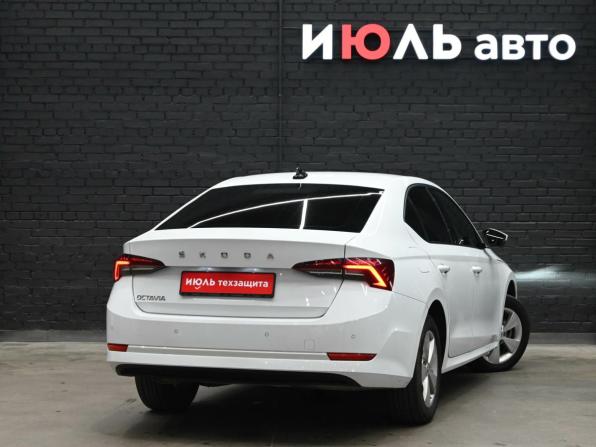 Skoda Octavia IV (A8) с пробегом 2020 года, цена 2 080 000 рублей, 136996 км, лифтбек, Автокод Объявления
