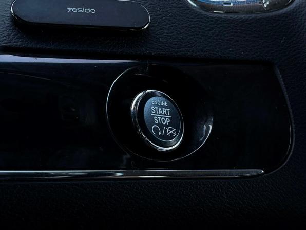 Chrysler Voyager V Рестайлинг с пробегом 2014 года, цена 1 526 300 рублей, 264862 км, минивэн, Автокод Объявления