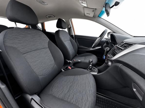 Hyundai Solaris I Рестайлинг с пробегом 2015 года, цена 695 000 рублей, 253147 км, хэтчбек, Автокод Объявления