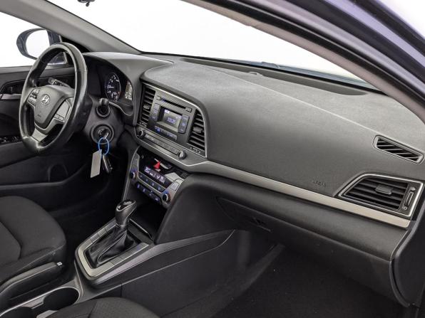 Hyundai Elantra VI (AD) с пробегом 2017 года, цена 1 399 000 рублей, 115000 км, седан, Автокод Объявления