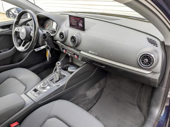 Audi A3 III (8V) Рестайлинг с пробегом 2017 года, цена 2 000 000 рублей, 103822 км, седан, Автокод Объявления