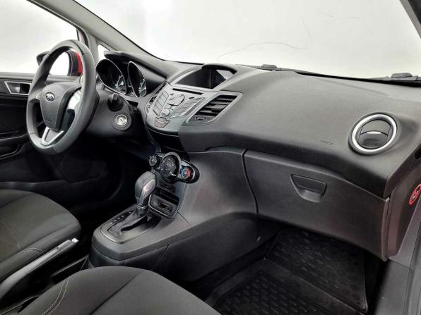 Ford Fiesta Mk6 Рестайлинг с пробегом 2016 года, цена 750 000 рублей, 131149 км, хэтчбек, Автокод Объявления