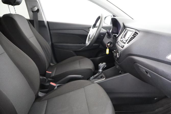 Hyundai Solaris II с пробегом 2019 года, цена 1 099 000 рублей, 173000 км, седан, Автокод Объявления