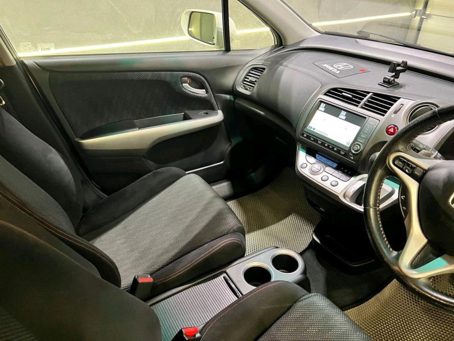 Honda Stream II Рестайлинг Новосибирск  - изображение 22