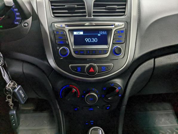 Hyundai Solaris I Рестайлинг с пробегом 2014 года, цена 790 000 рублей, 172792 км, хэтчбек, Автокод Объявления